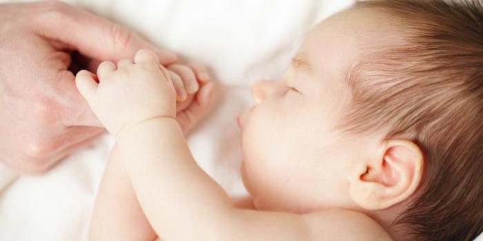 Nouveau congé de naissance : entrée en vigueur reportée en juillet 2026